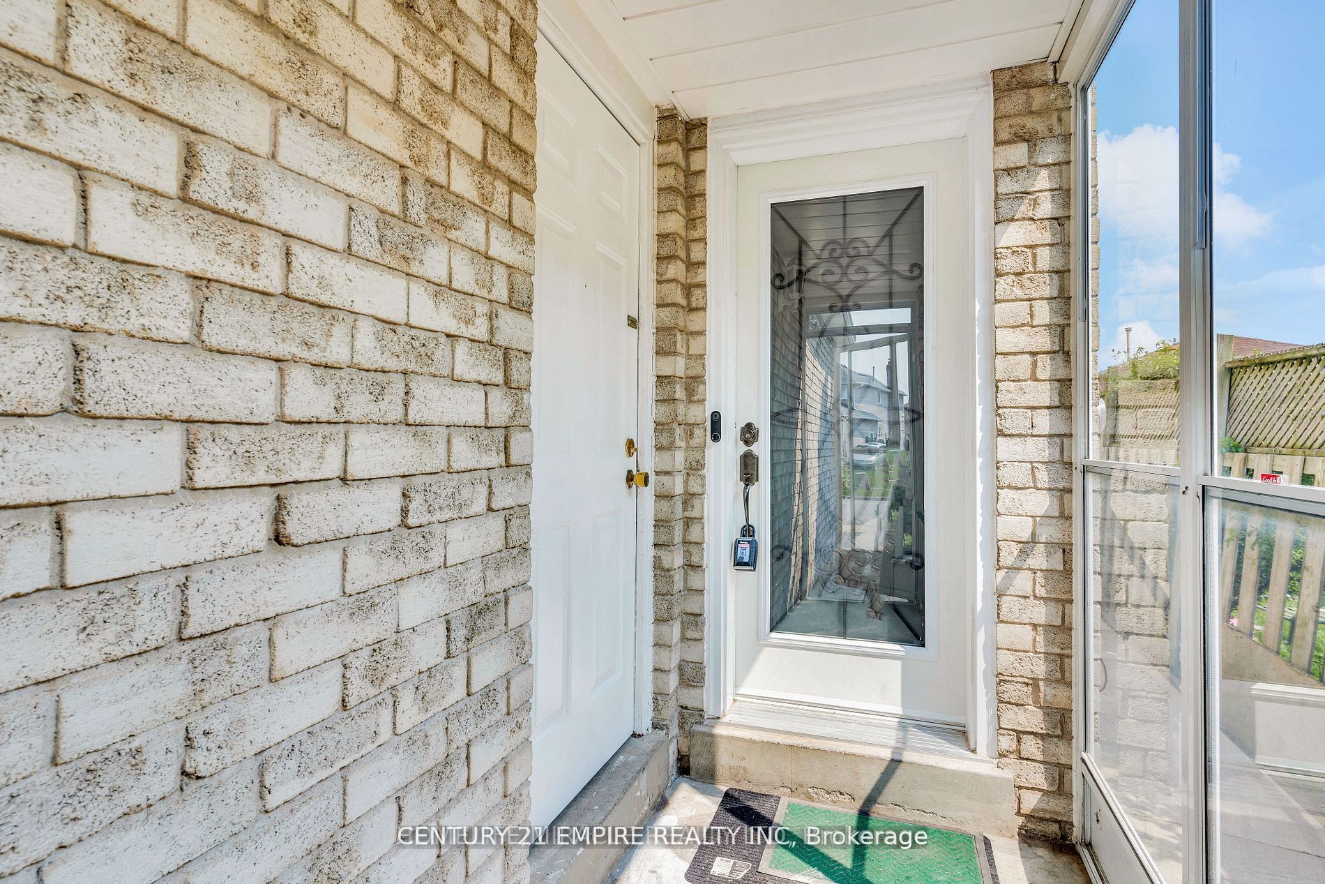 87 Sandmere Ave