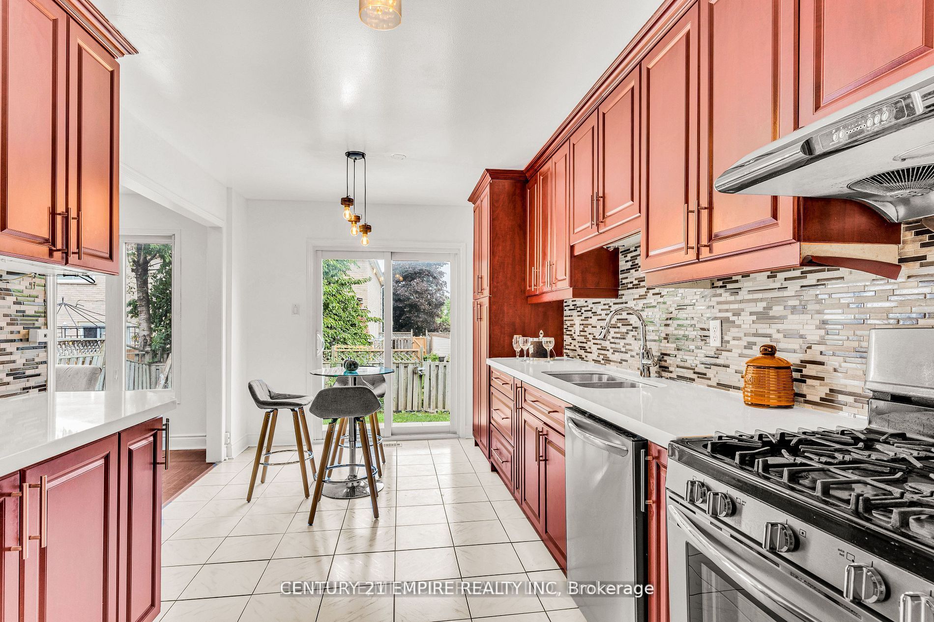 87 Sandmere Ave