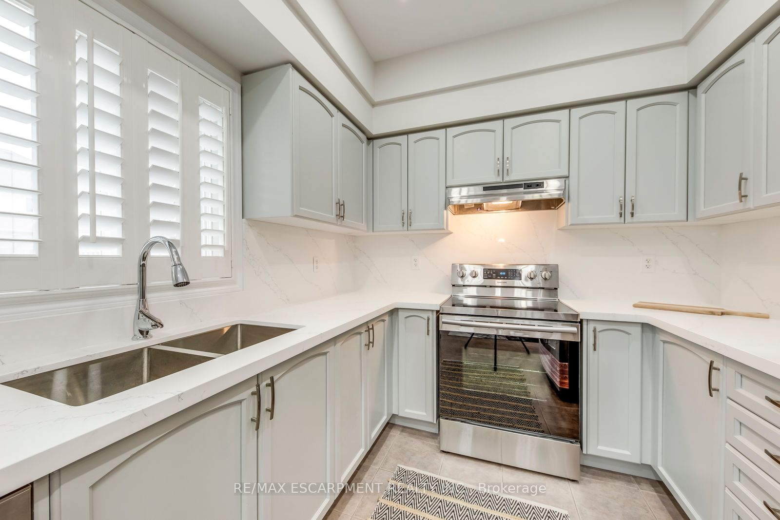 183 Featherstone Road