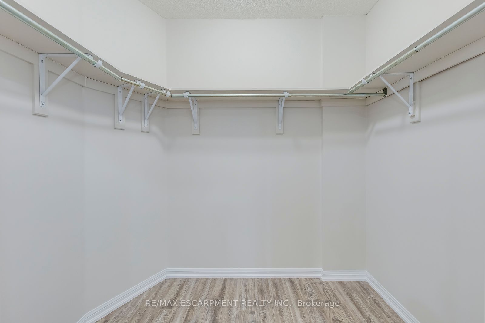 183 Featherstone Road