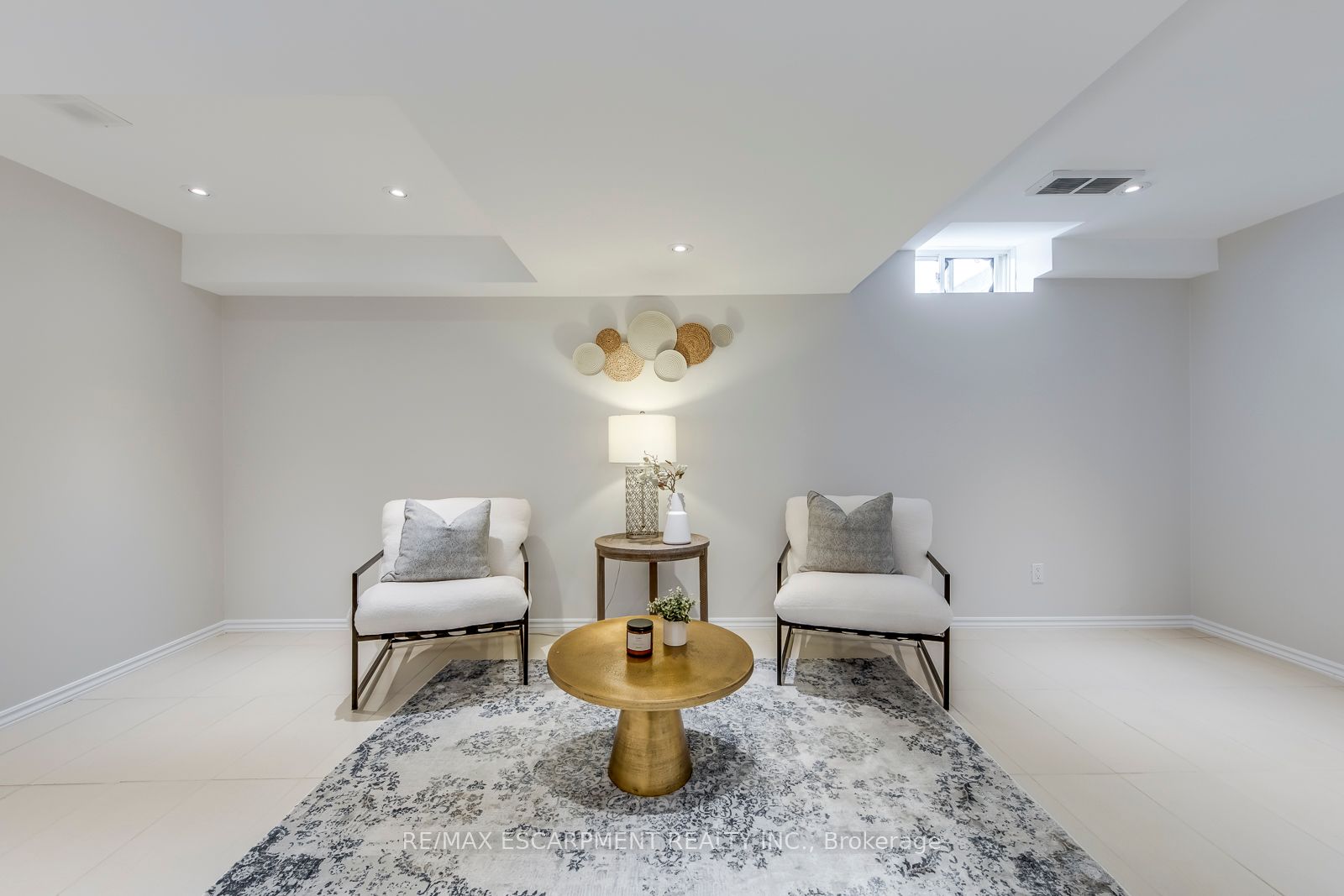 183 Featherstone Road