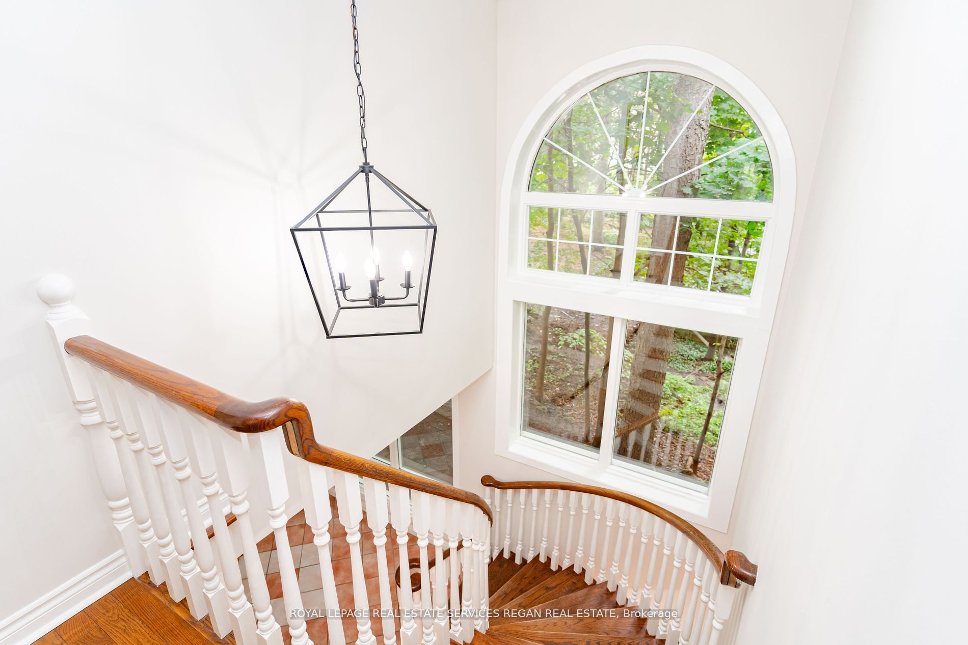 1113 Greenoaks Dr