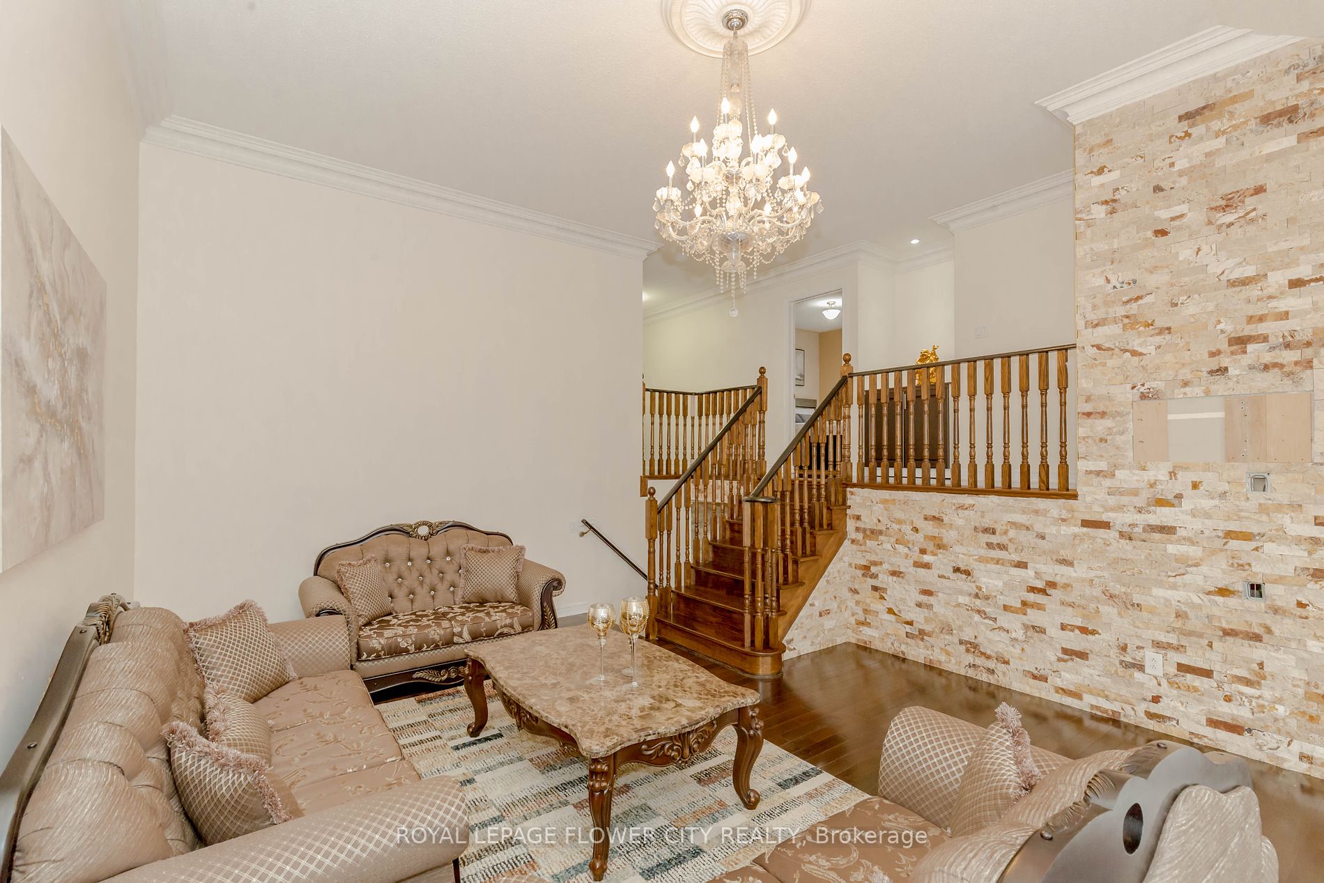 548 Fernforest Dr