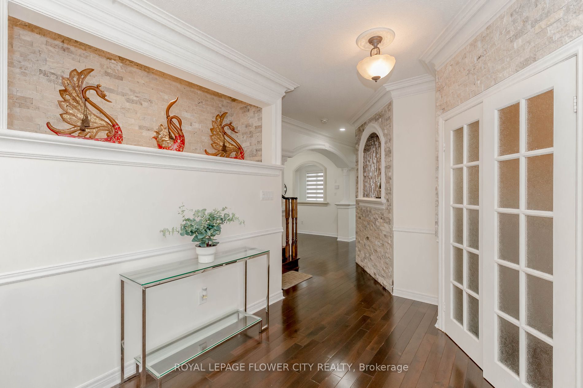 548 Fernforest Dr