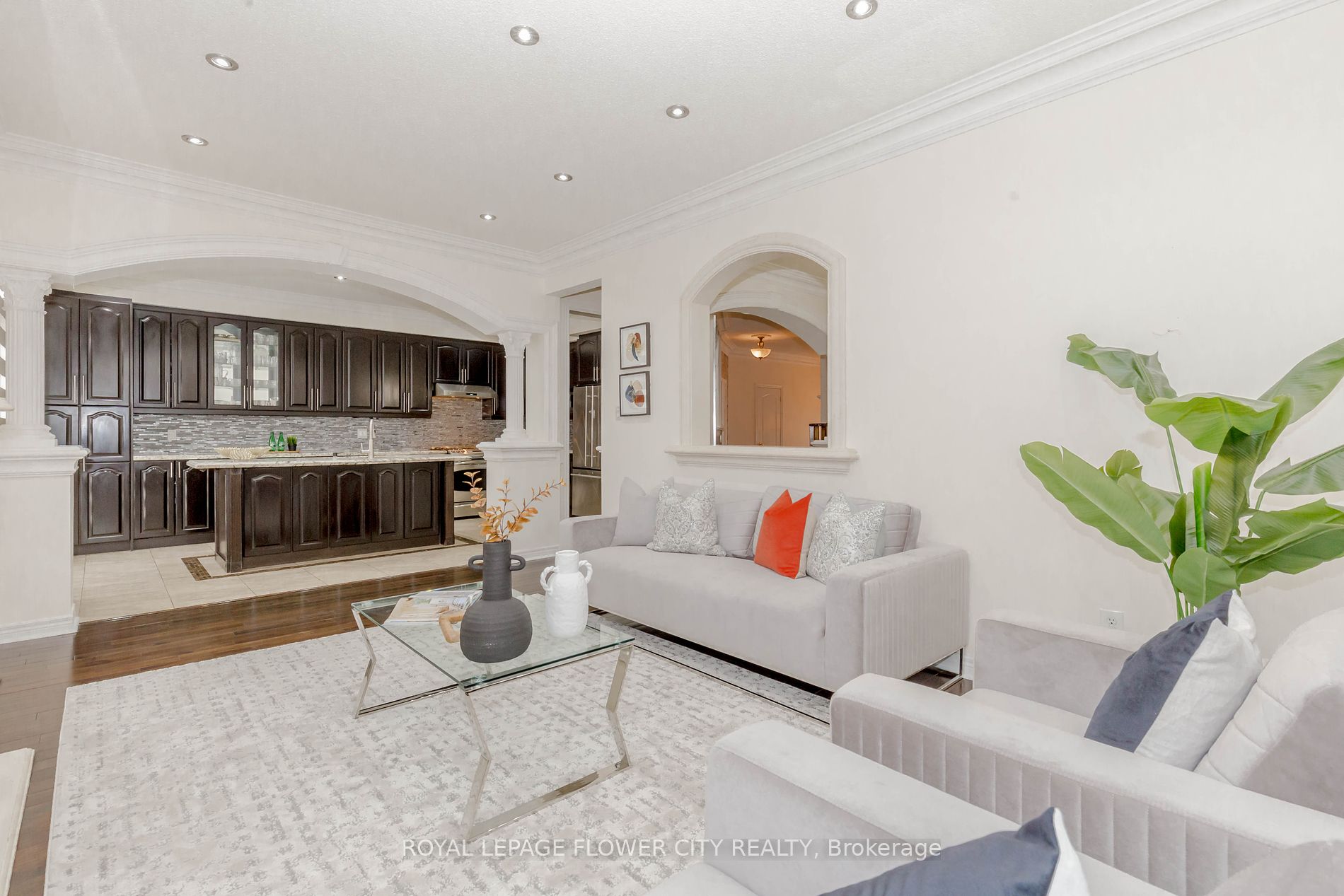 548 Fernforest Dr