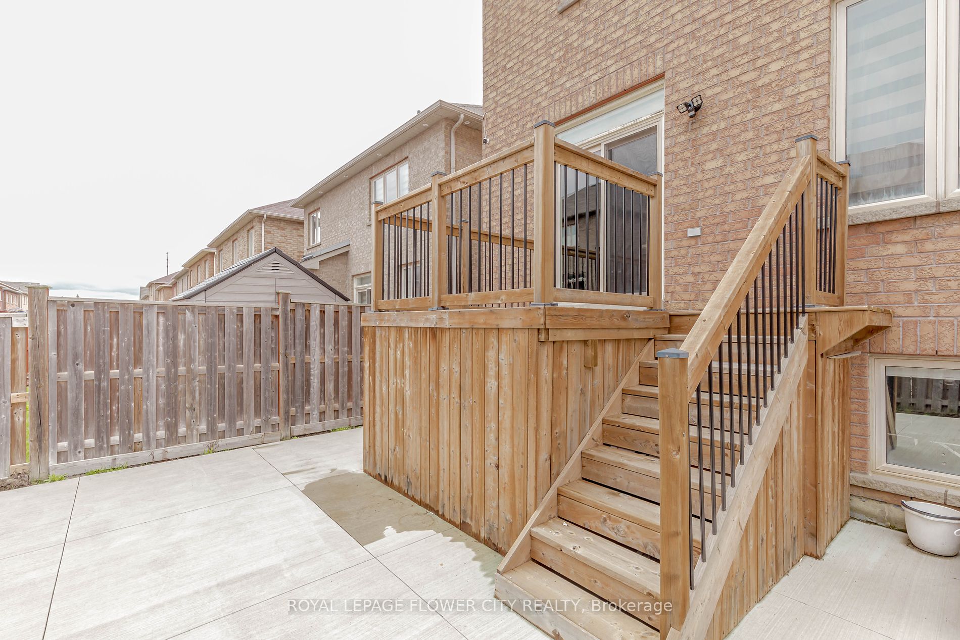 548 Fernforest Dr
