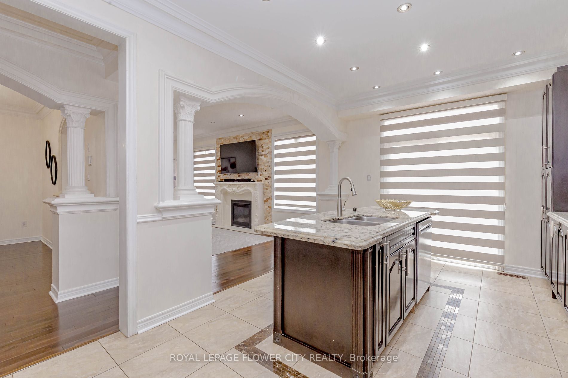548 Fernforest Dr
