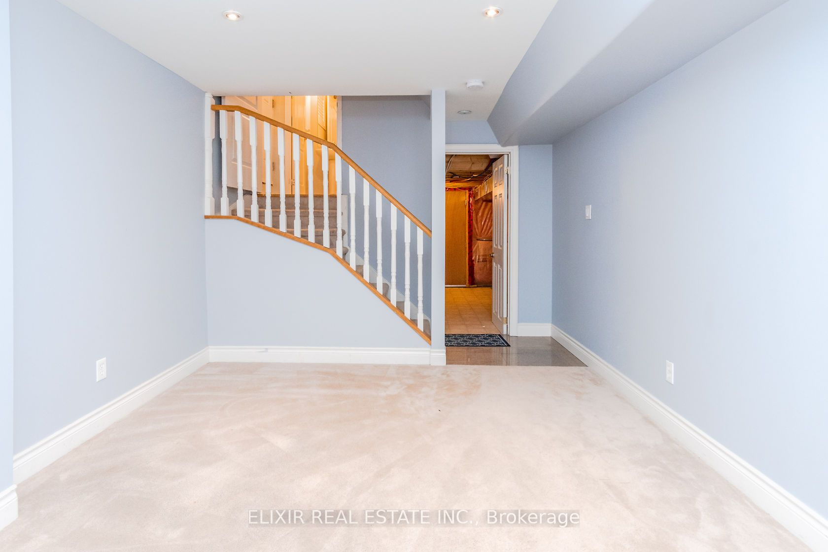 32 Trumpet Valley Boulevard
