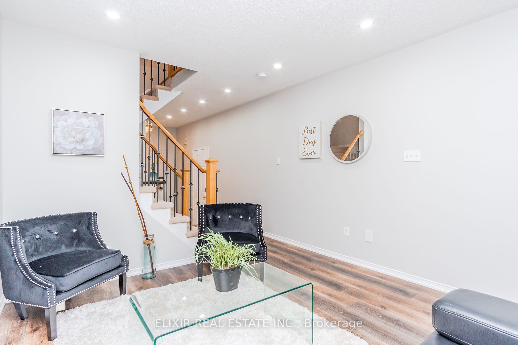 32 Trumpet Valley Boulevard