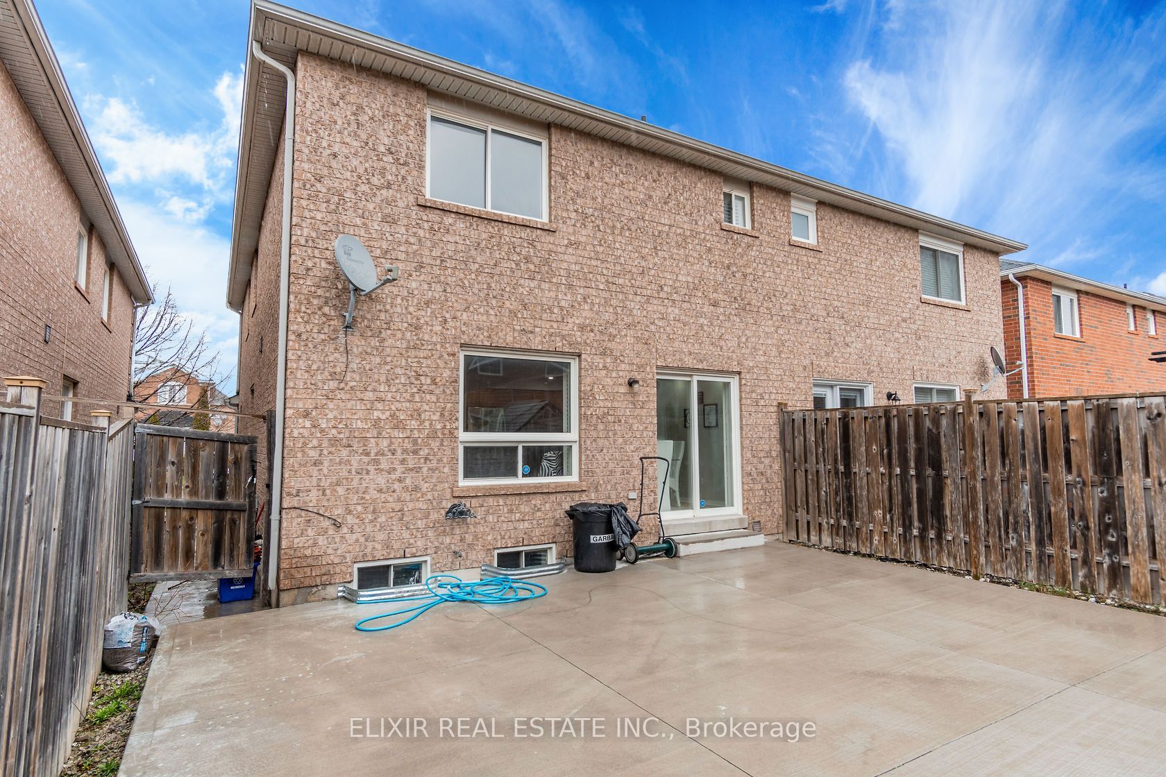 32 Trumpet Valley Boulevard