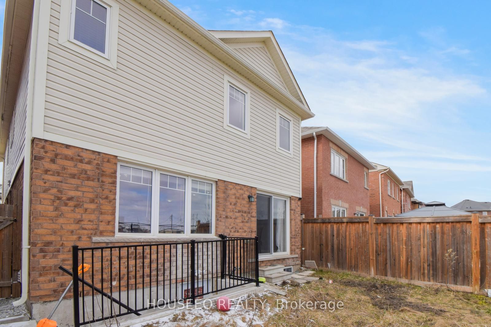 69 Robert Parkinson Drive