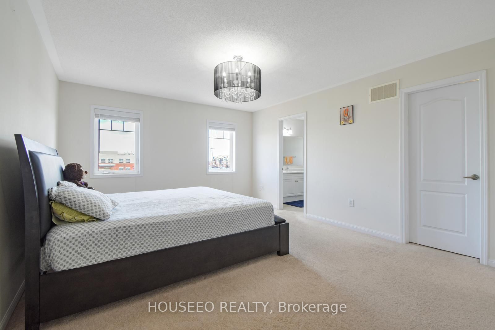 69 Robert Parkinson Drive