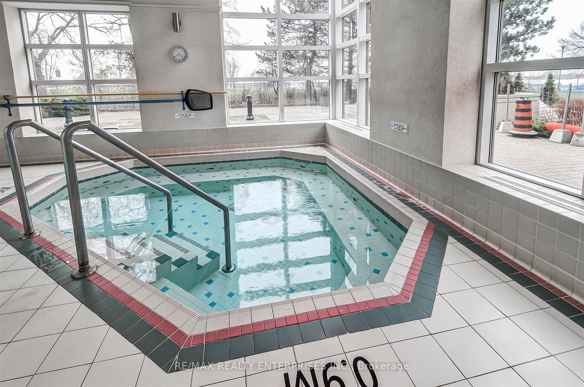 1 Palace Pier Court #1208