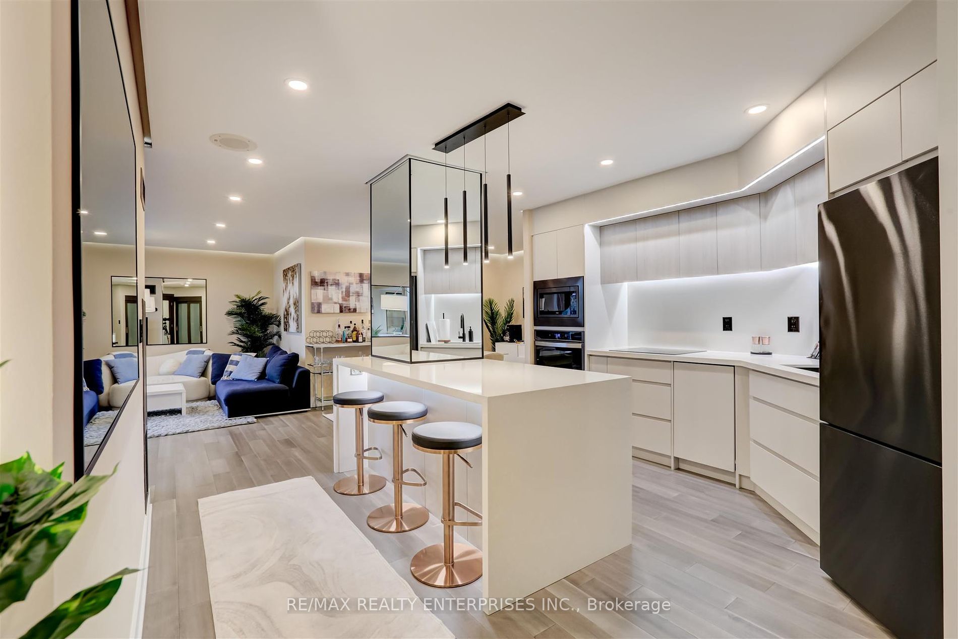 1 Palace Pier Court #1208