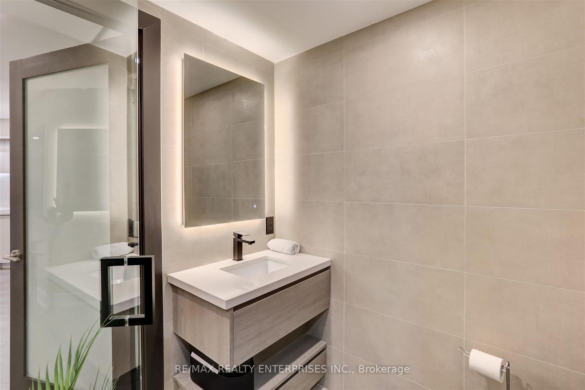 1 Palace Pier Court #1208