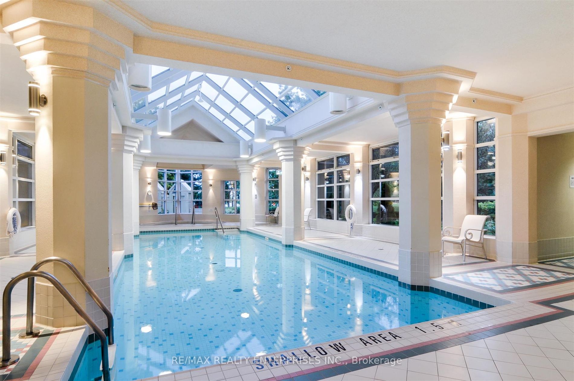1 Palace Pier Court #1208