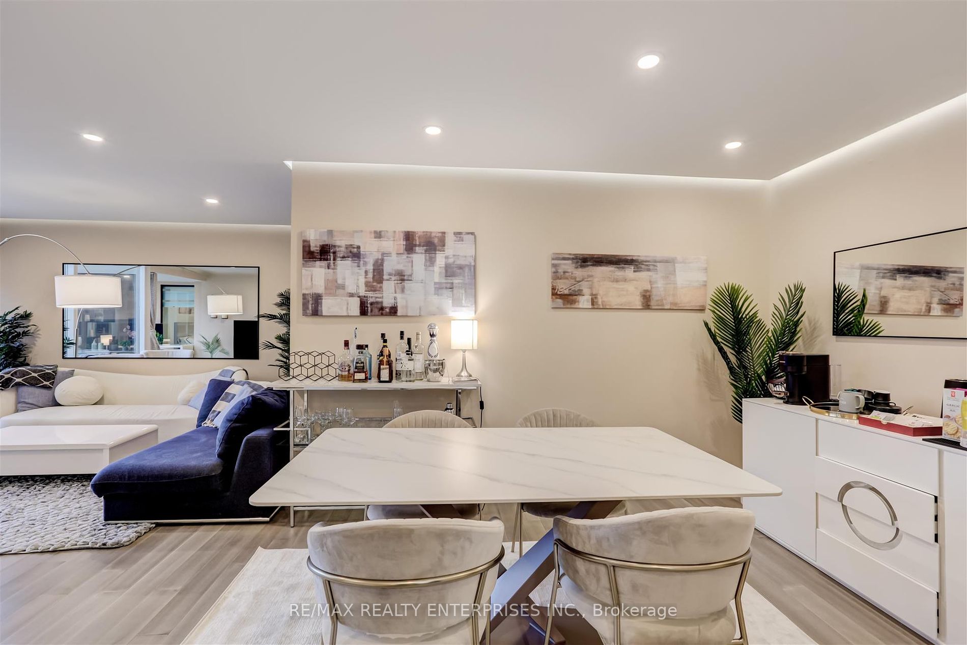 1 Palace Pier Court #1208
