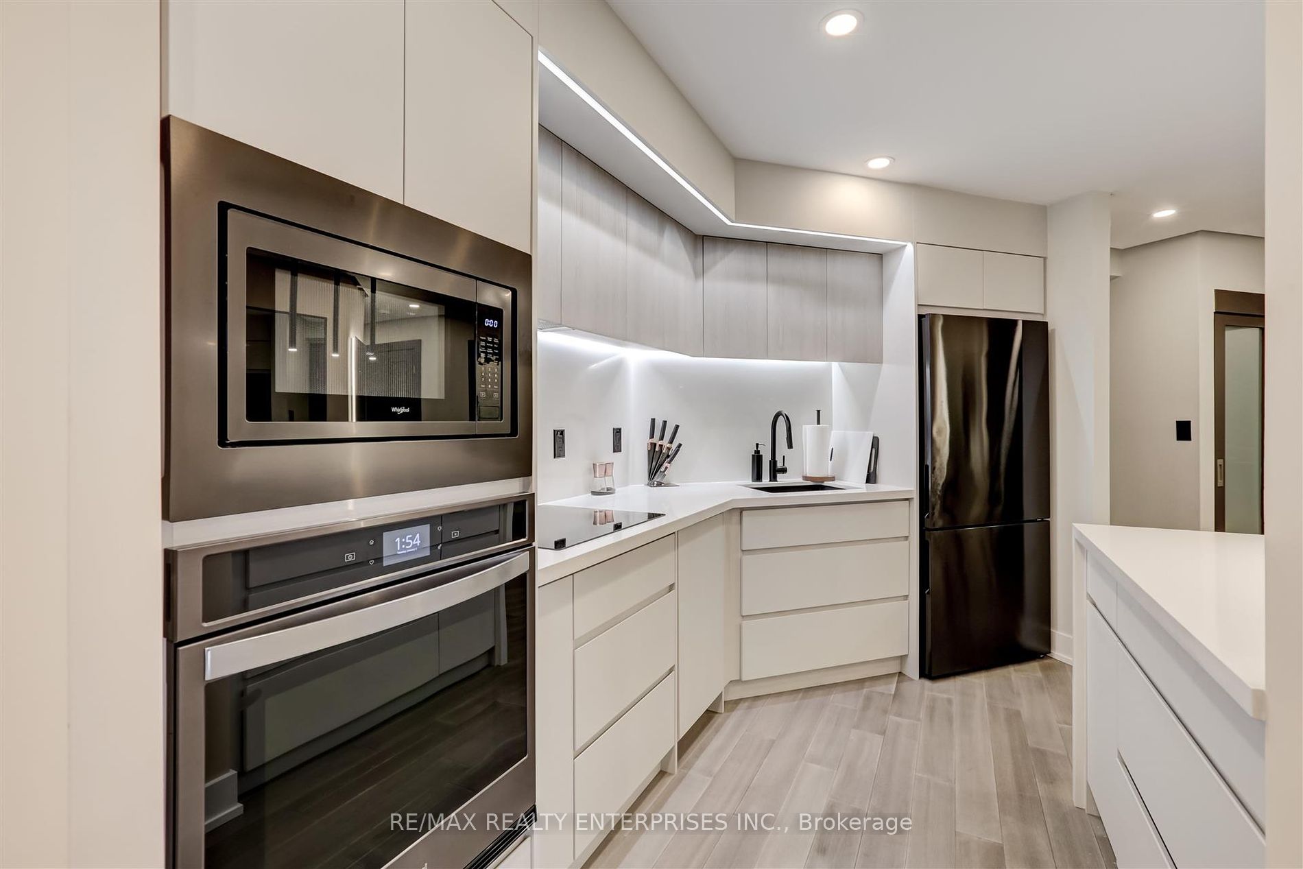 1 Palace Pier Court #1208