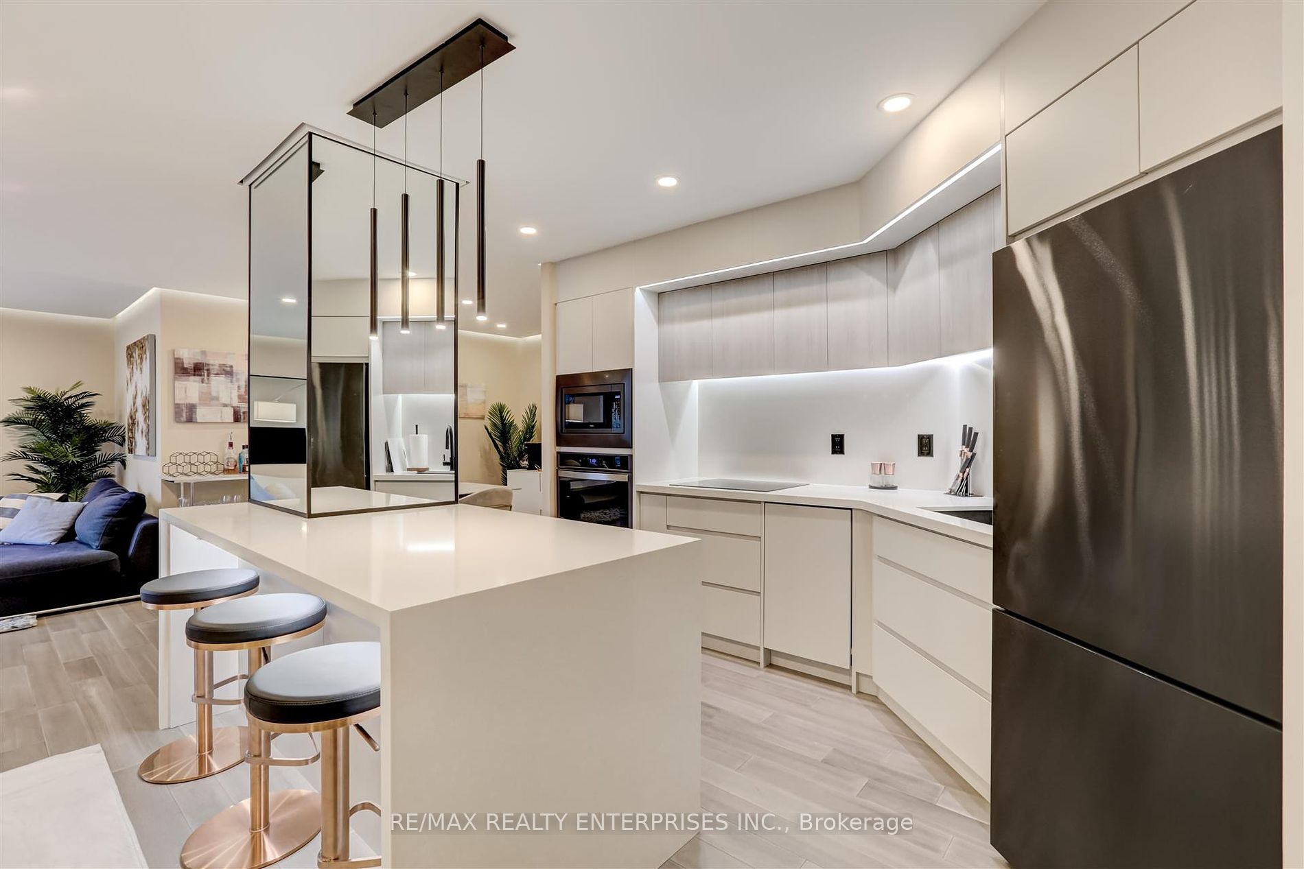 1 Palace Pier Court #1208