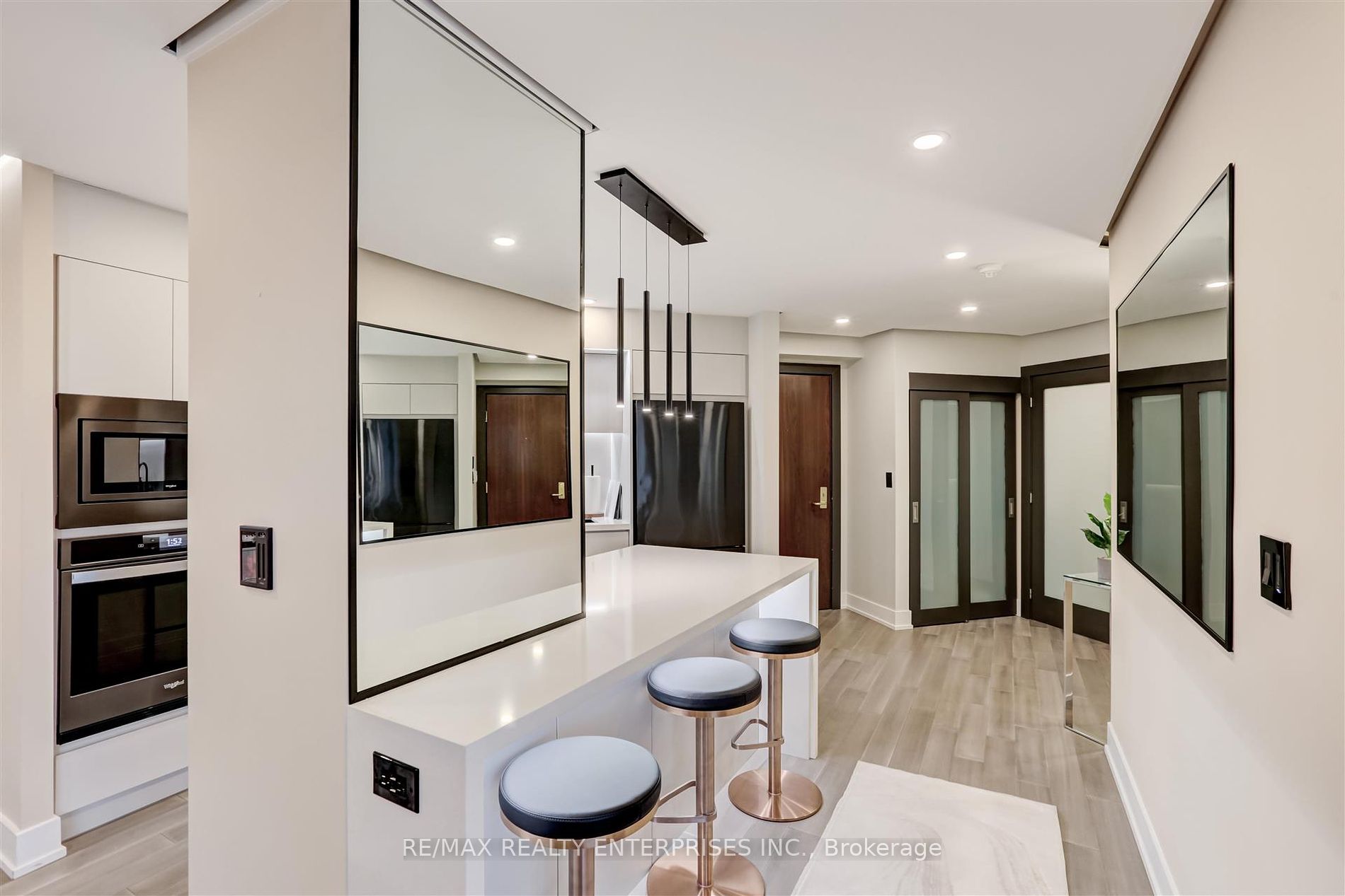 1 Palace Pier Court #1208