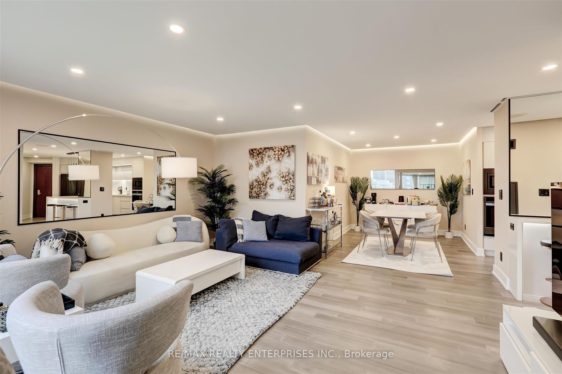 1 Palace Pier Court #1208