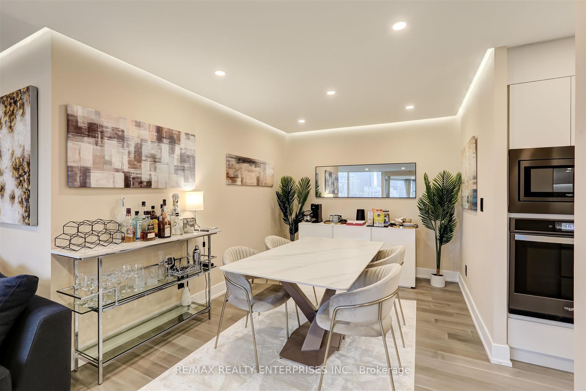 1 Palace Pier Court #1208