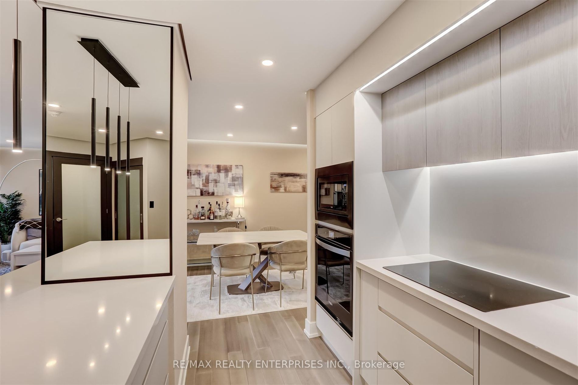 1 Palace Pier Court #1208