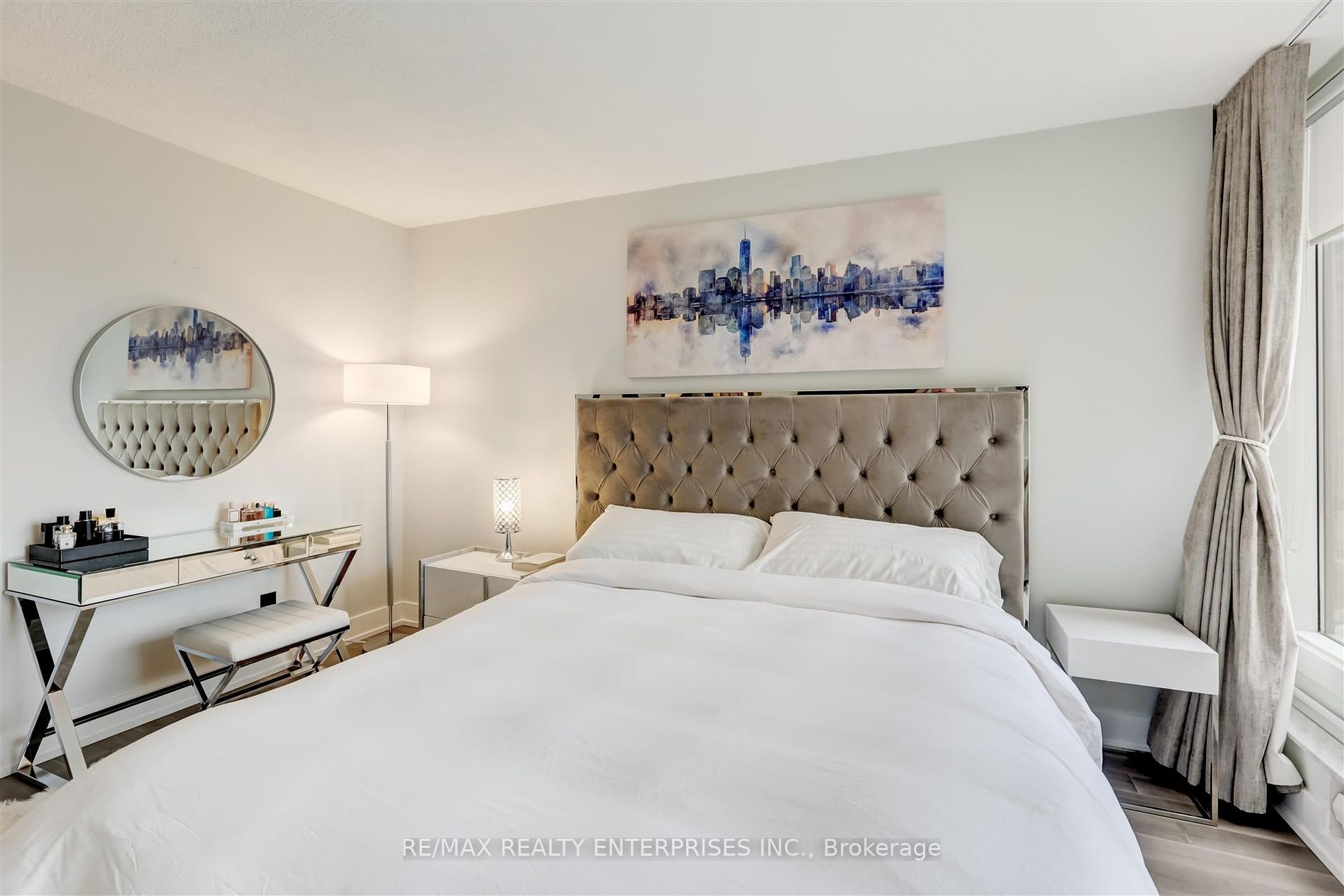 1 Palace Pier Court #1208