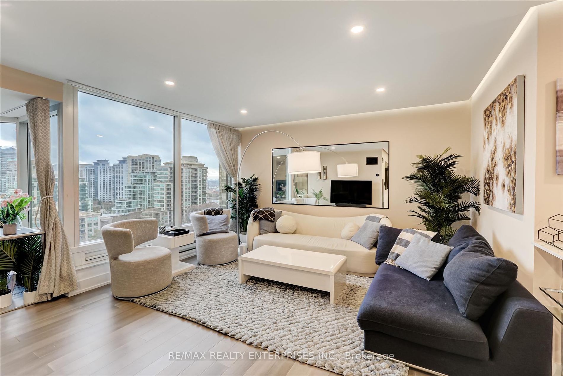 1 Palace Pier Court #1208