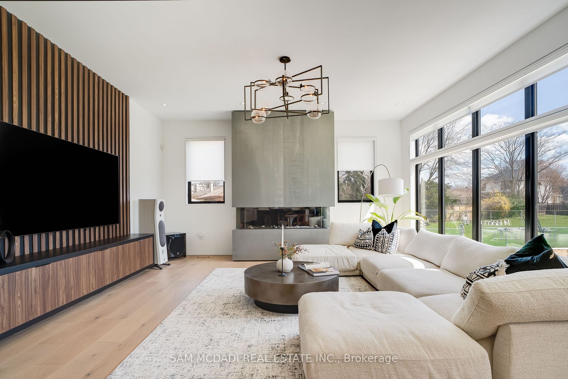45 Savona Drive