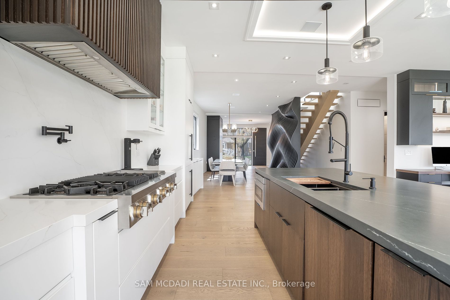 45 Savona Drive