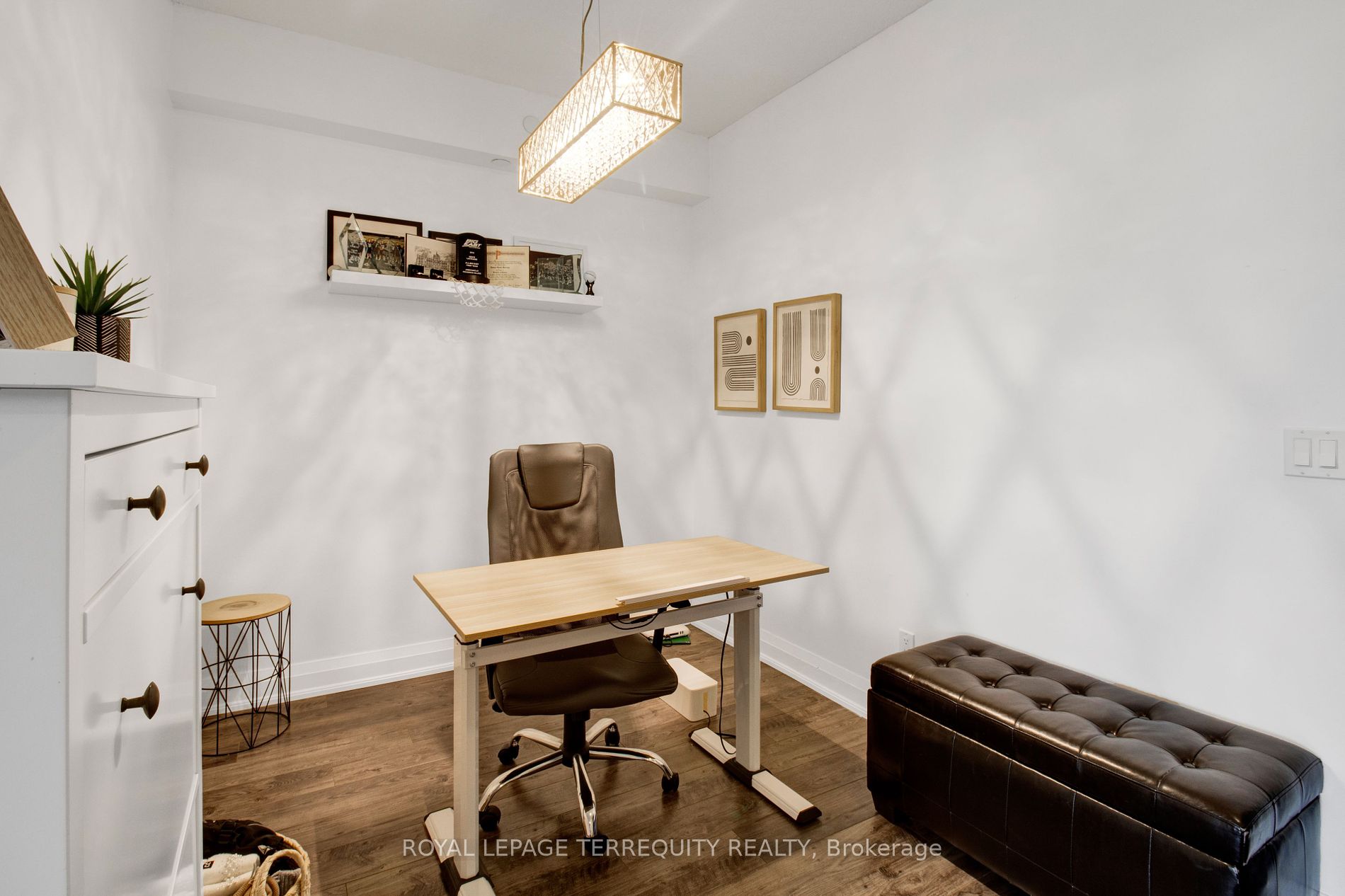 35 Fontenay Crt, #405