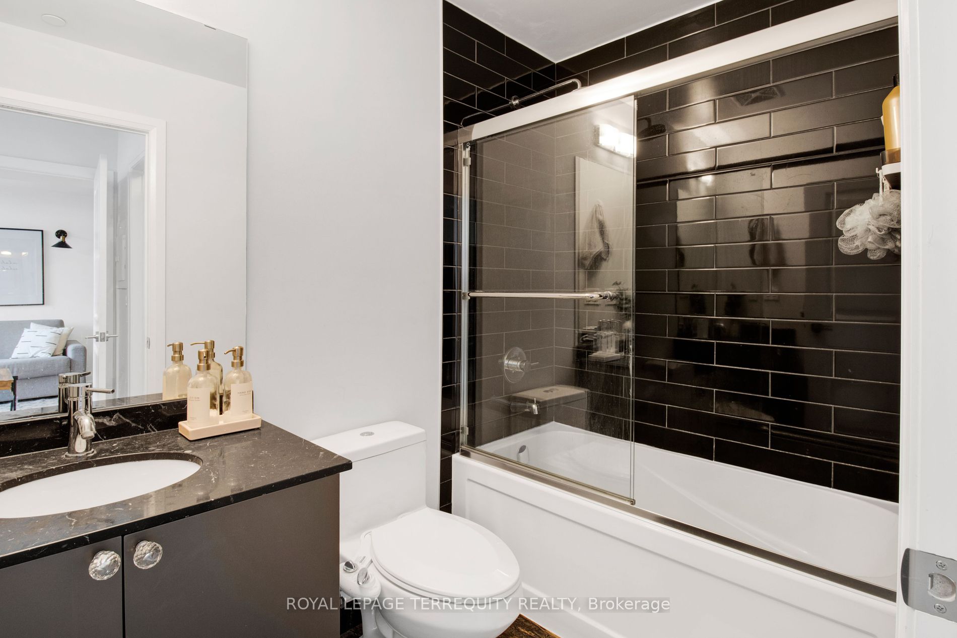 35 Fontenay Crt, #405
