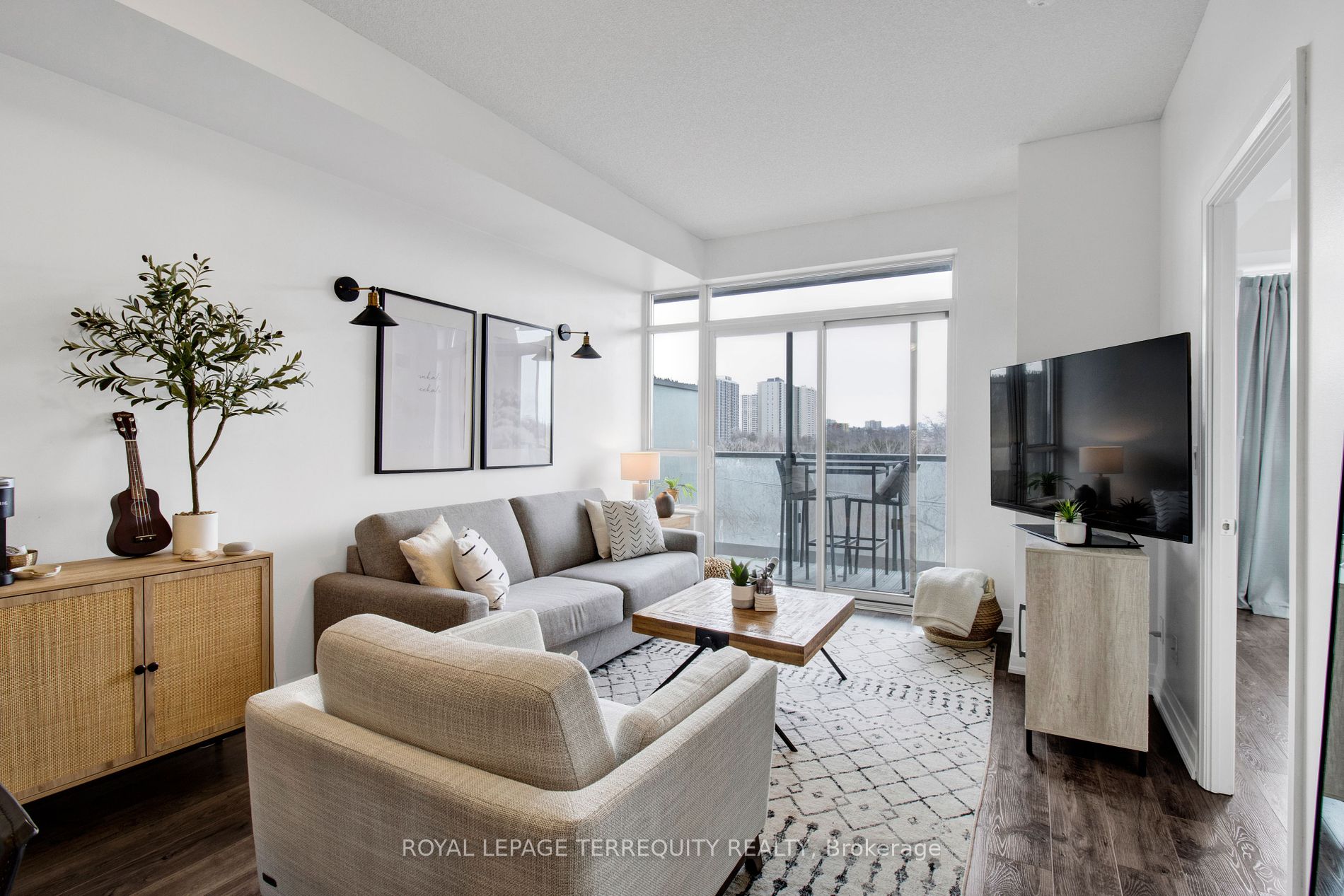 35 Fontenay Crt, #405