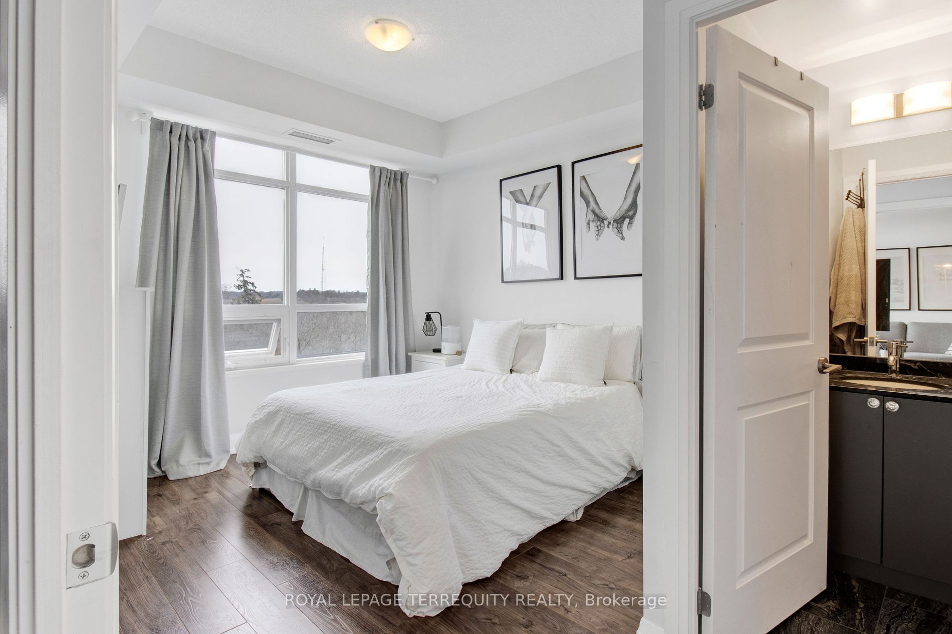 35 Fontenay Crt, #405