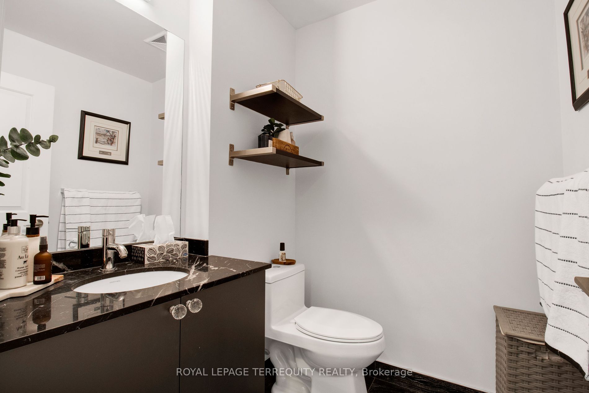 35 Fontenay Crt, #405