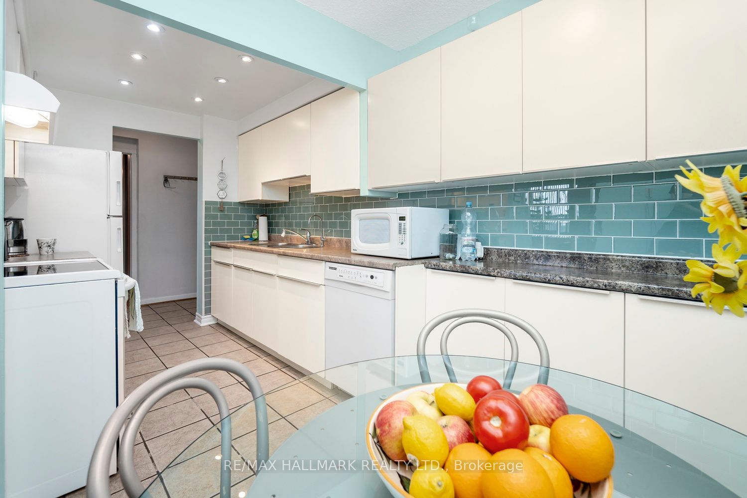 2542 Argyle Road, #801