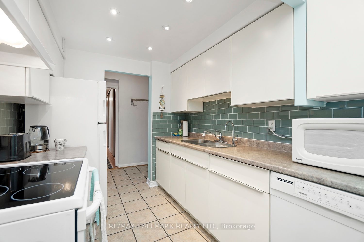 2542 Argyle Road, #801