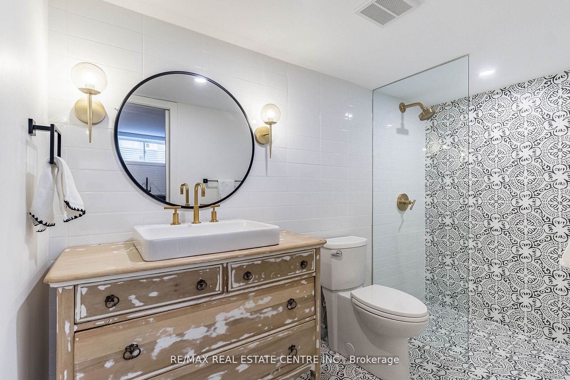 17 Prairie Creek Cres