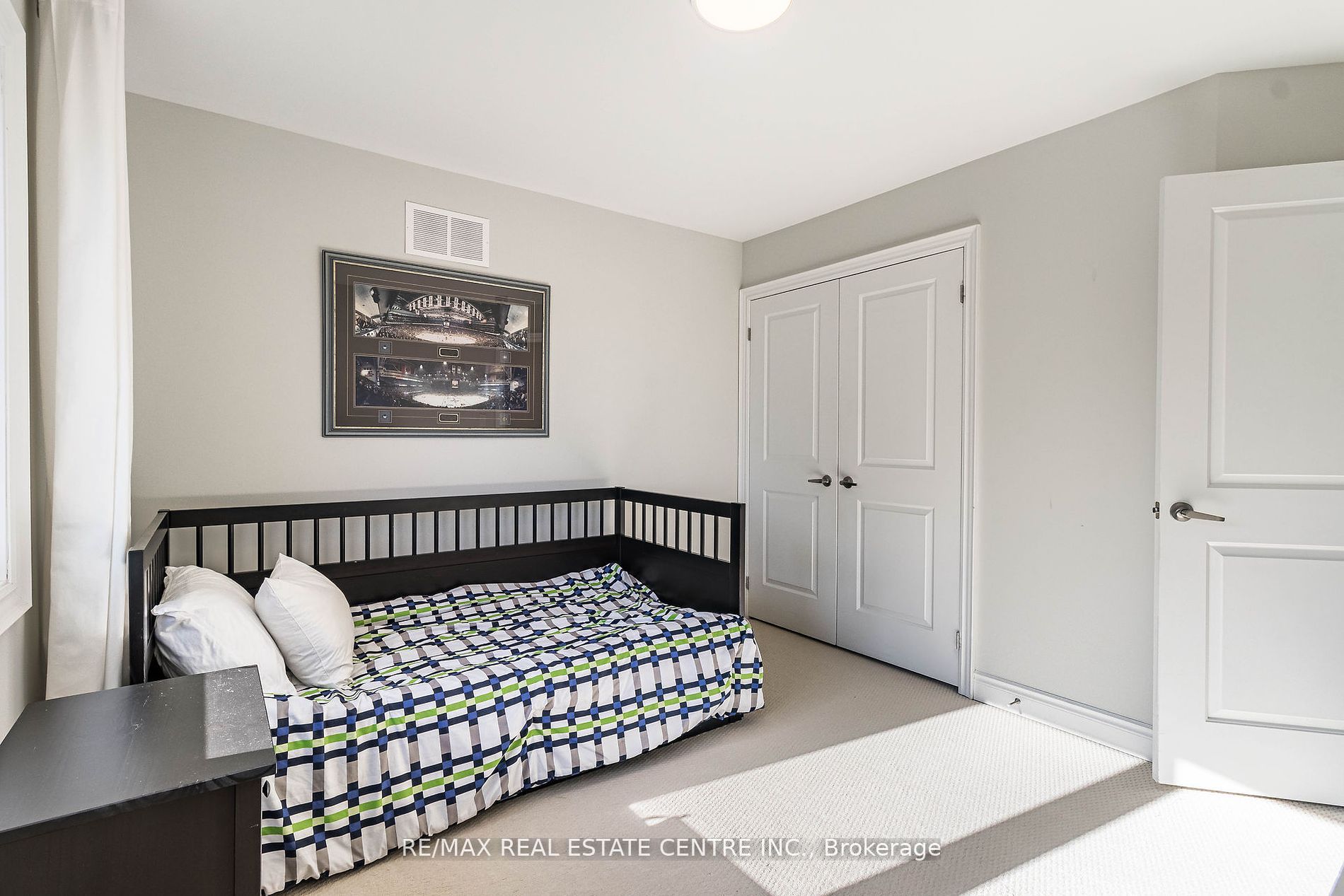17 Prairie Creek Cres