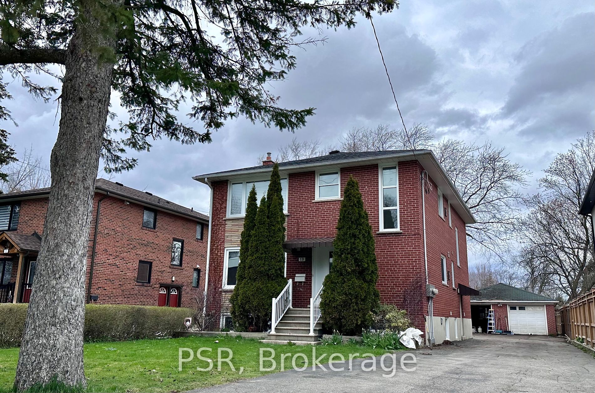 19 Broadview Avenue
