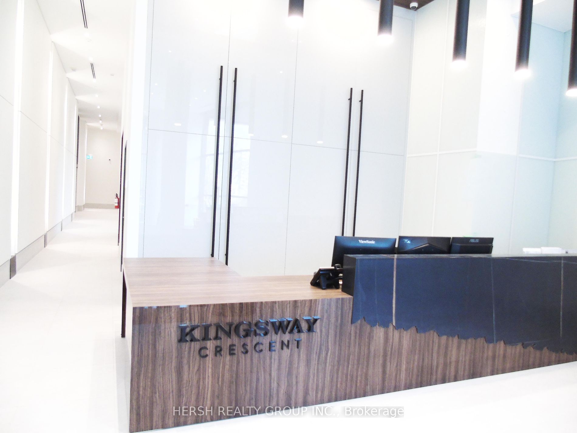 160 Kingsway Cres, #411