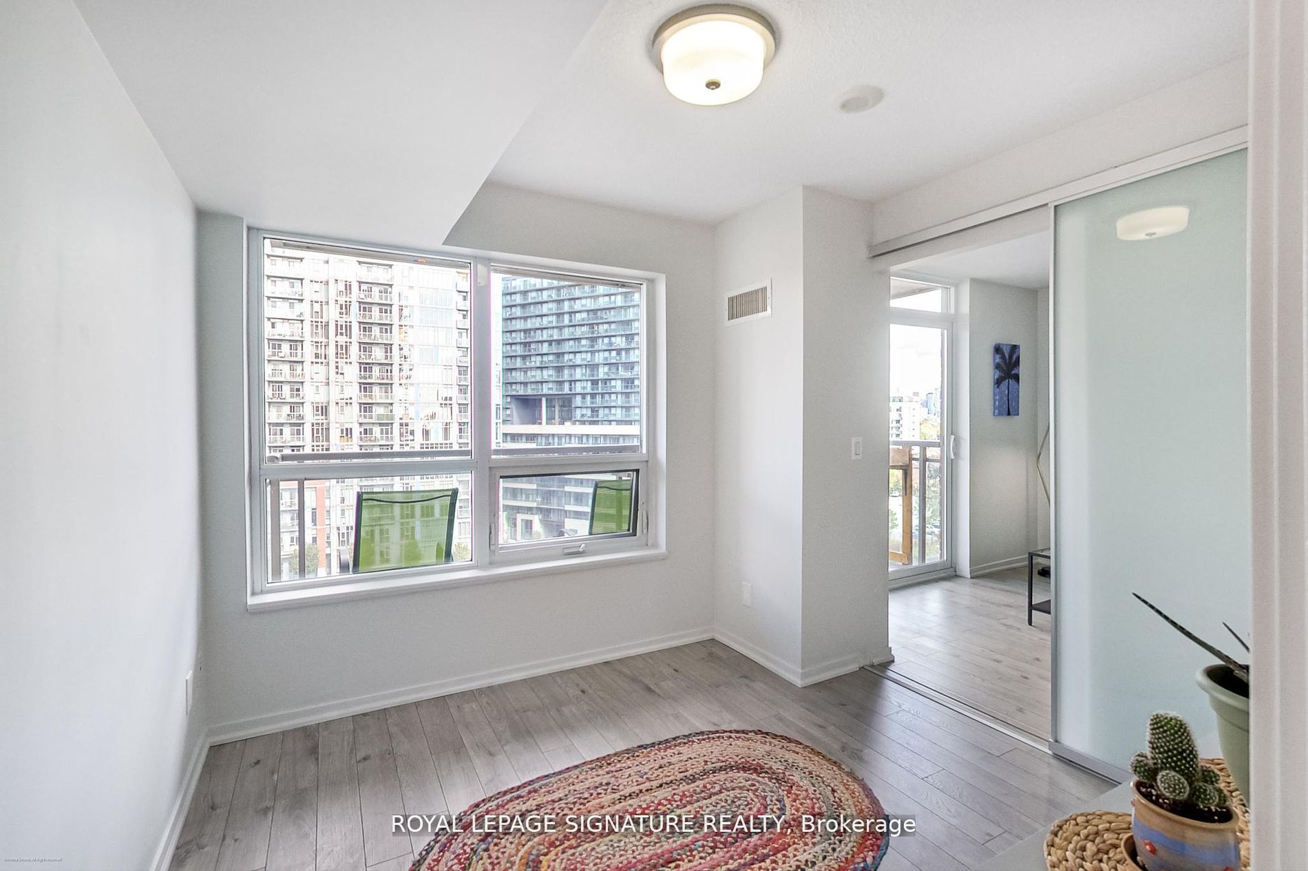 38 Joe Shuster Way, #926