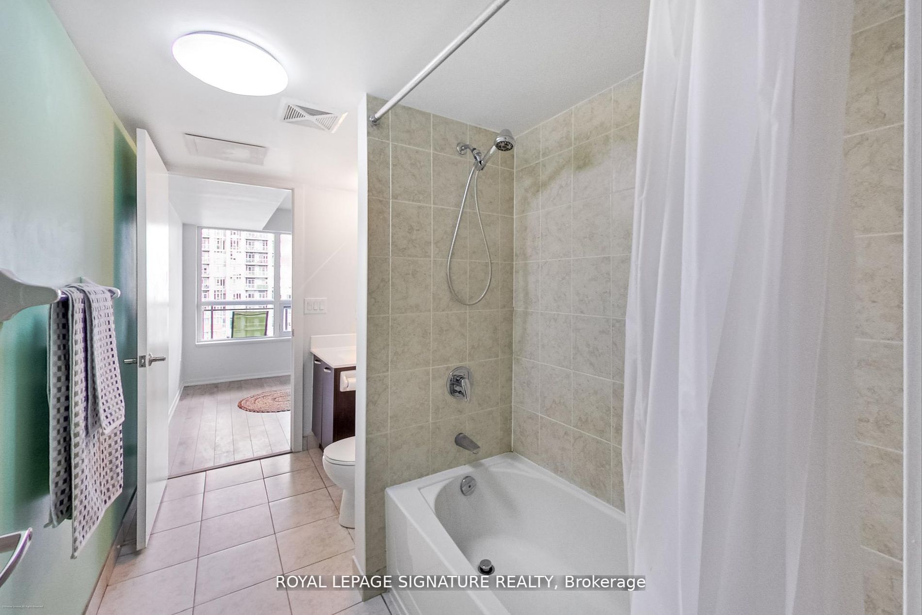 38 Joe Shuster Way, #926