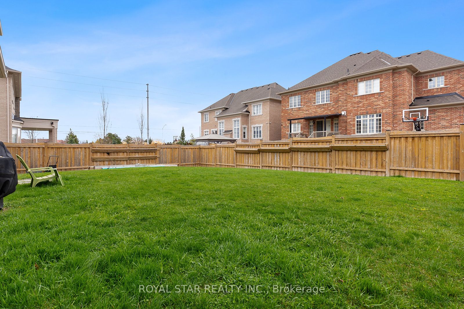 4 Martin Byrne Dr