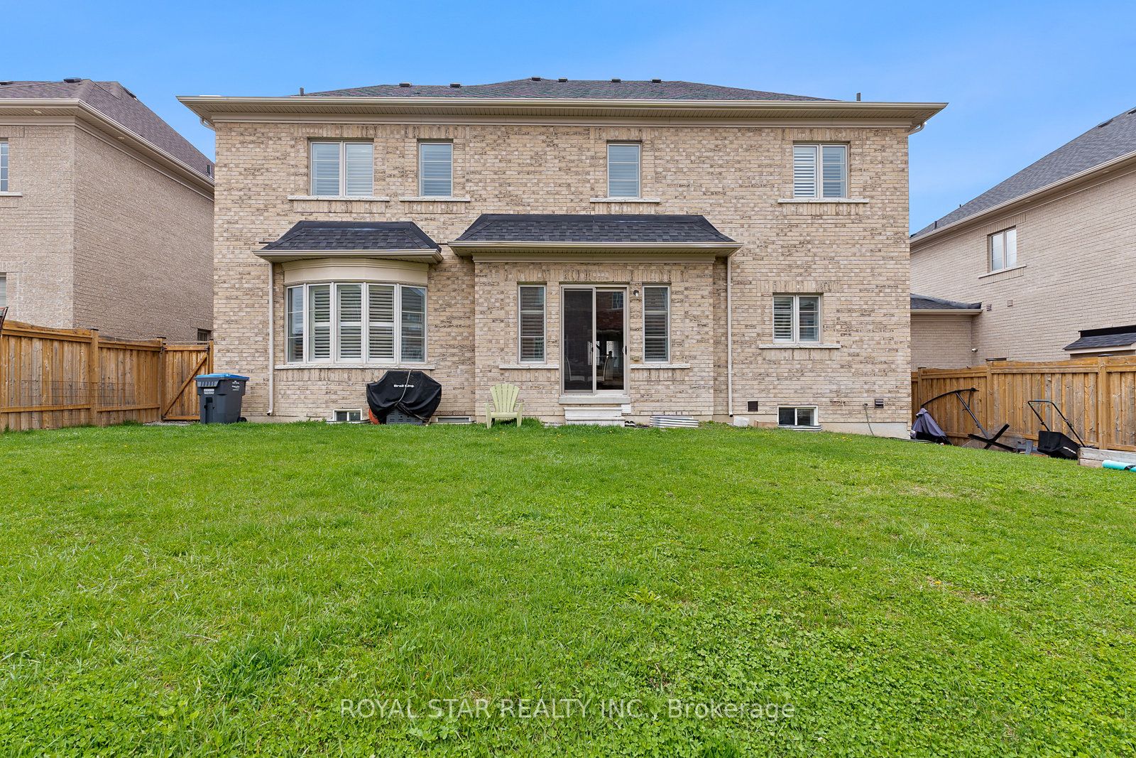 4 Martin Byrne Dr