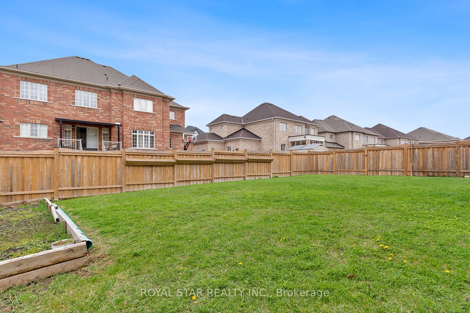 4 Martin Byrne Dr