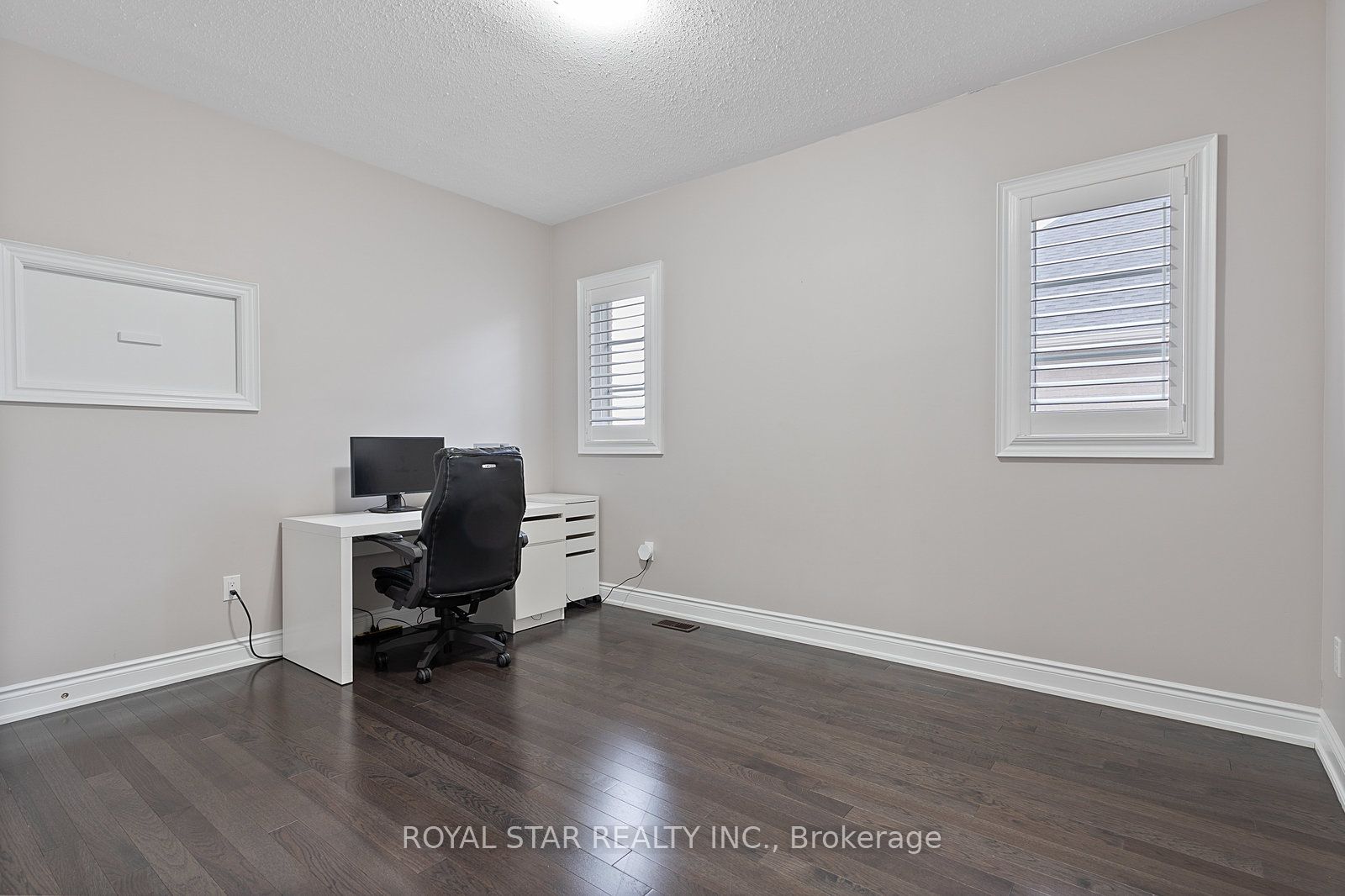 4 Martin Byrne Dr