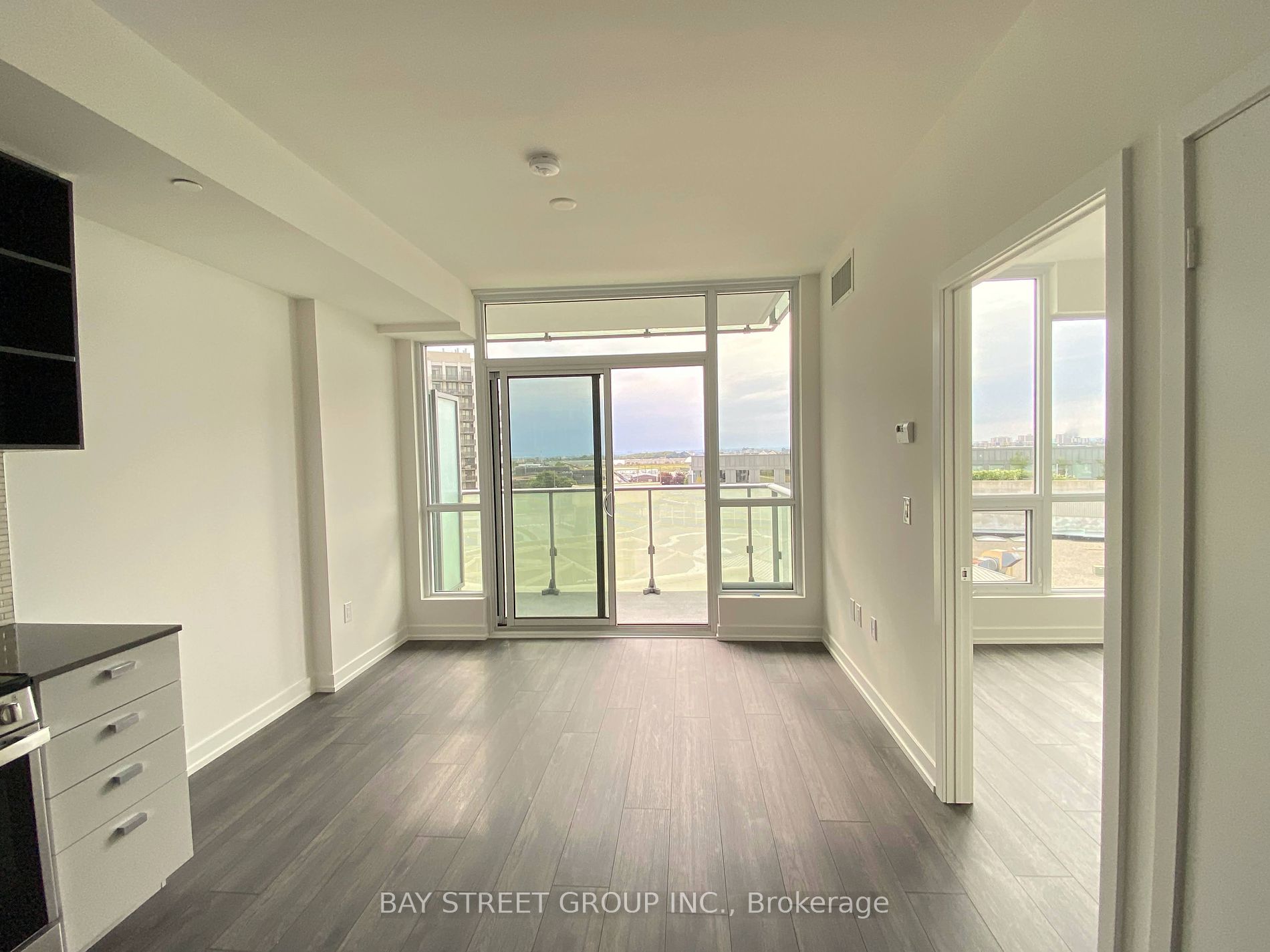 10 De Boers Drive #814