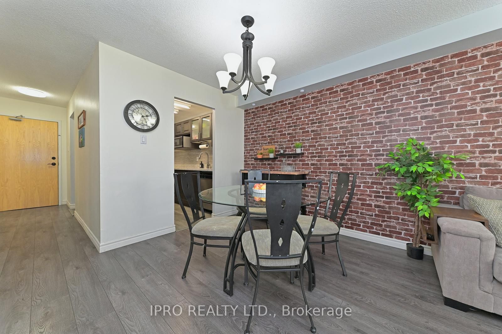 4 Lisa Street, #511